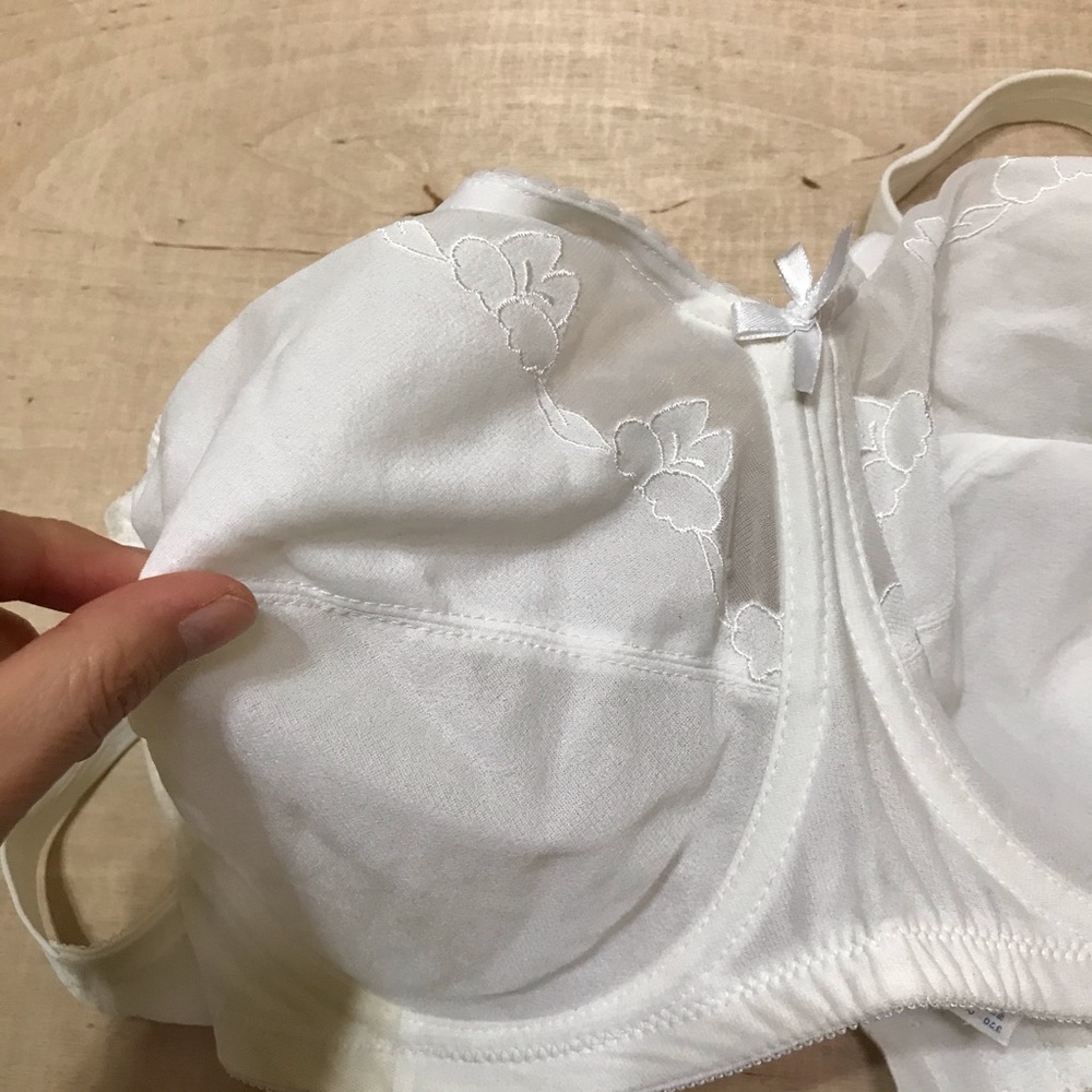 Signature Collection Bra - Picture 3 of 8